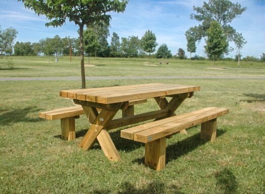 TABLE-BANCS LOUXOR