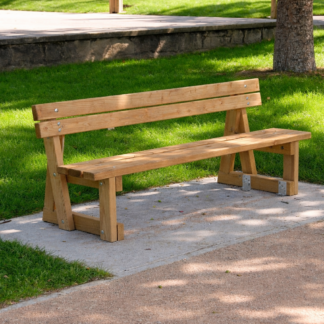 Banc en bois, mobilier urbain adapté aux aménagements extérieurs.