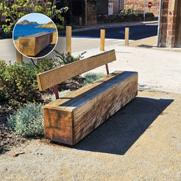 Banc public en bois de chêne avec dossier pour aménagement extérieur dans les espaces publics