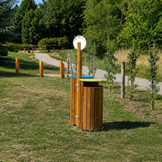 Mât de signalétique Pensez au tri pour sensibilisation au recyclage dans les espaces publics
